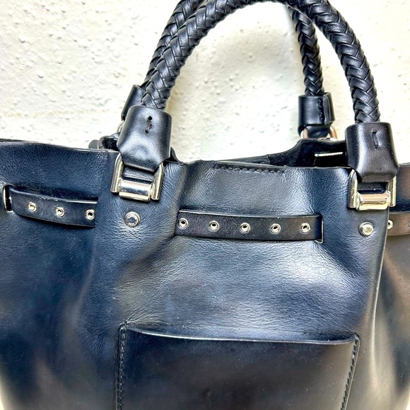 Michael Kors leather Blakey bucket Tote - Picture 6 of 7
